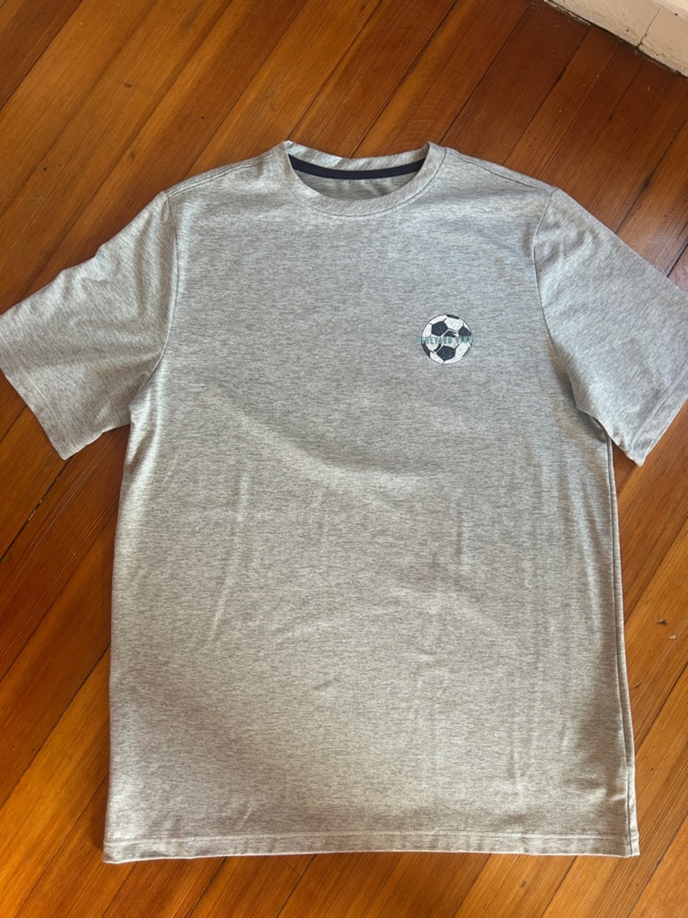 Vineyard Vines Gray Short Sleeve Performance  Tee with Soccer Crest